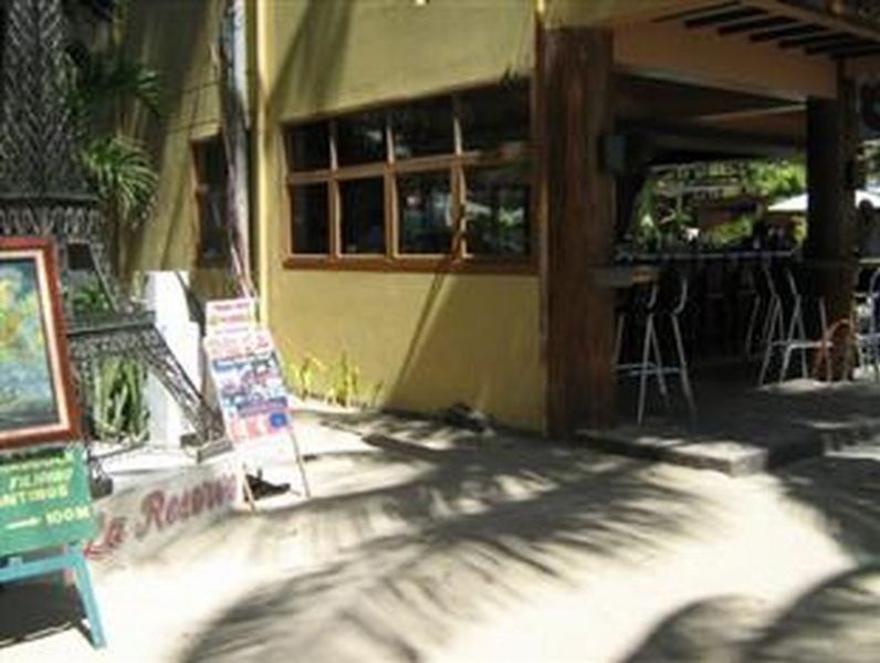 Seabird International Resort Balabag  Exterior photo